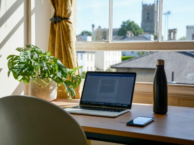 mikey-harris-kw0z6RyvC0s-unsplash